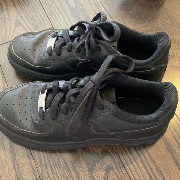 Nike Air Force 1 Sneakers - Picture 2 of 8